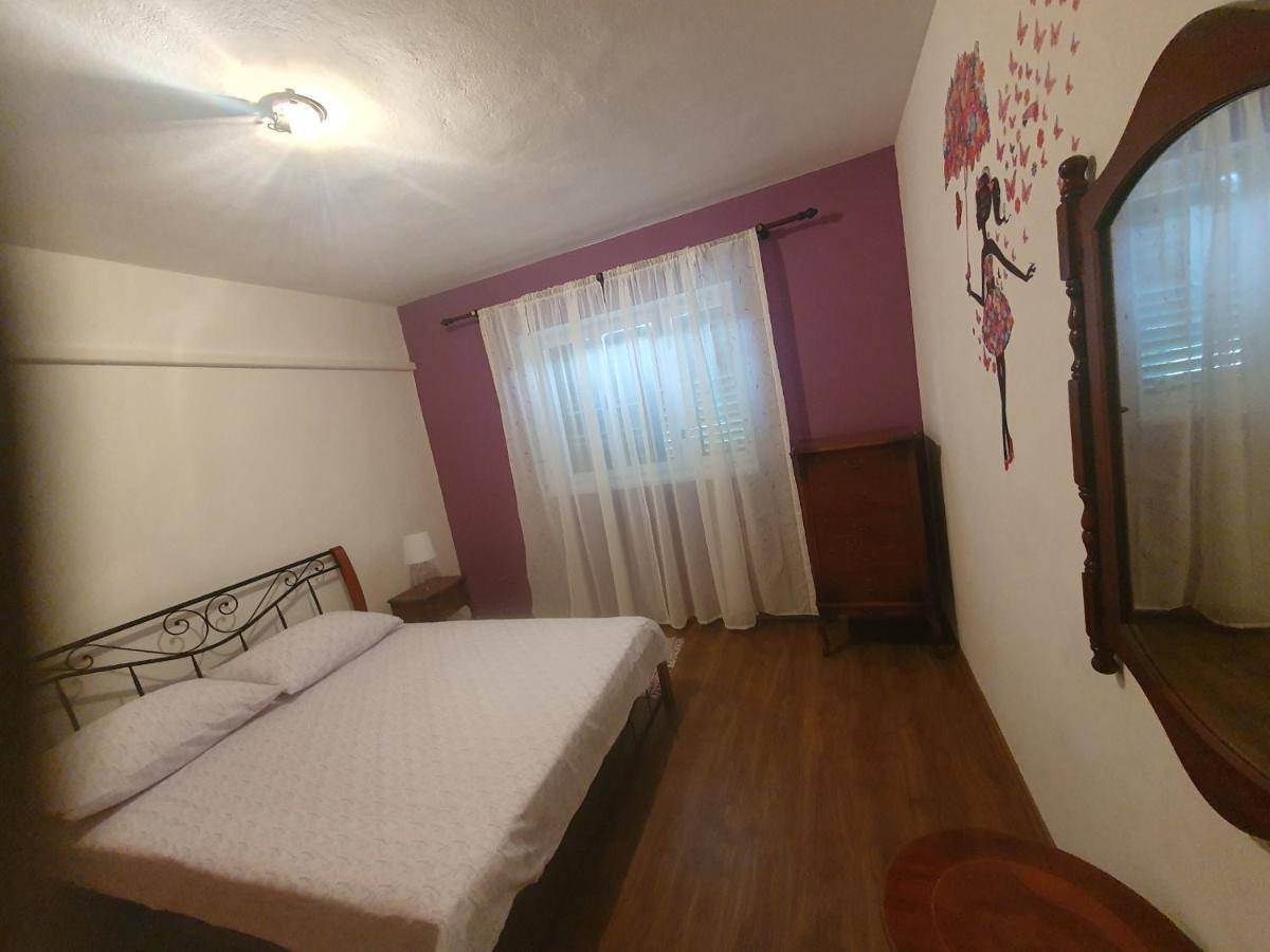 Apartment Lana Τρογκίρ Εξωτερικό φωτογραφία