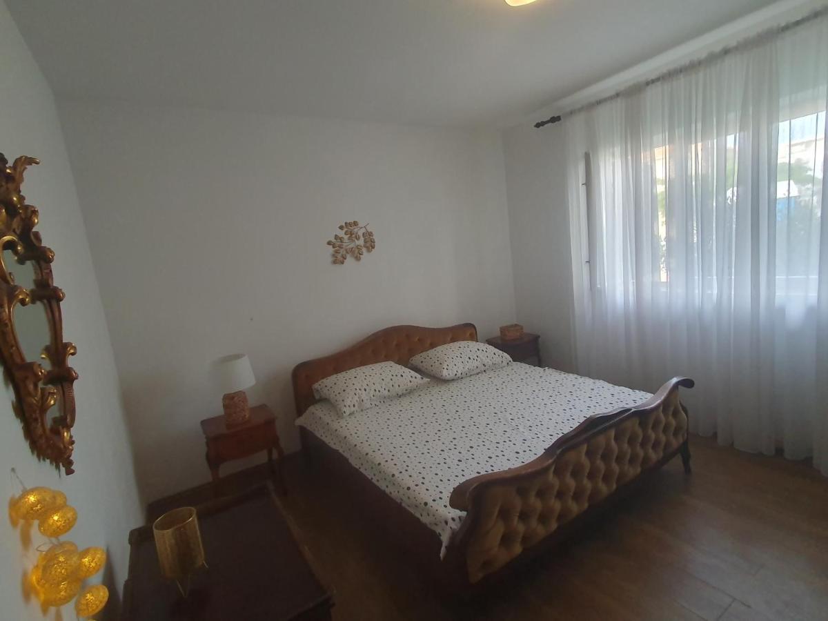 Apartment Lana Τρογκίρ Εξωτερικό φωτογραφία