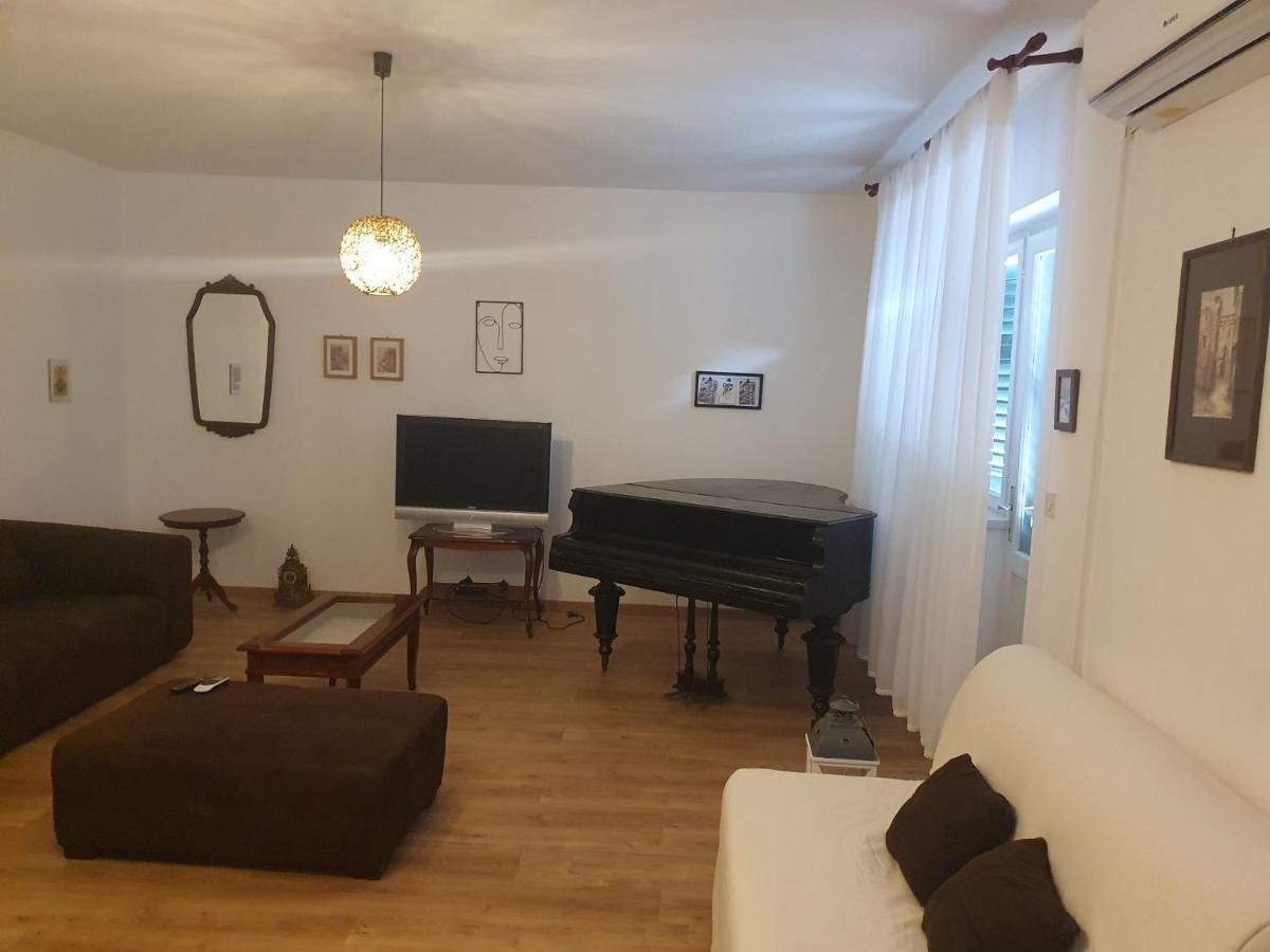 Apartment Lana Τρογκίρ Εξωτερικό φωτογραφία